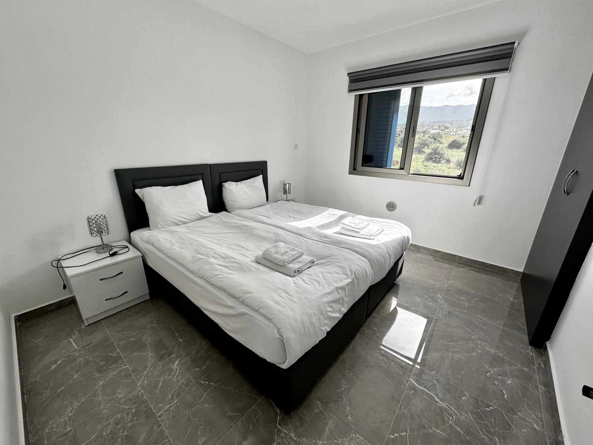 Carrington Holidays Кирения Екстериор снимка