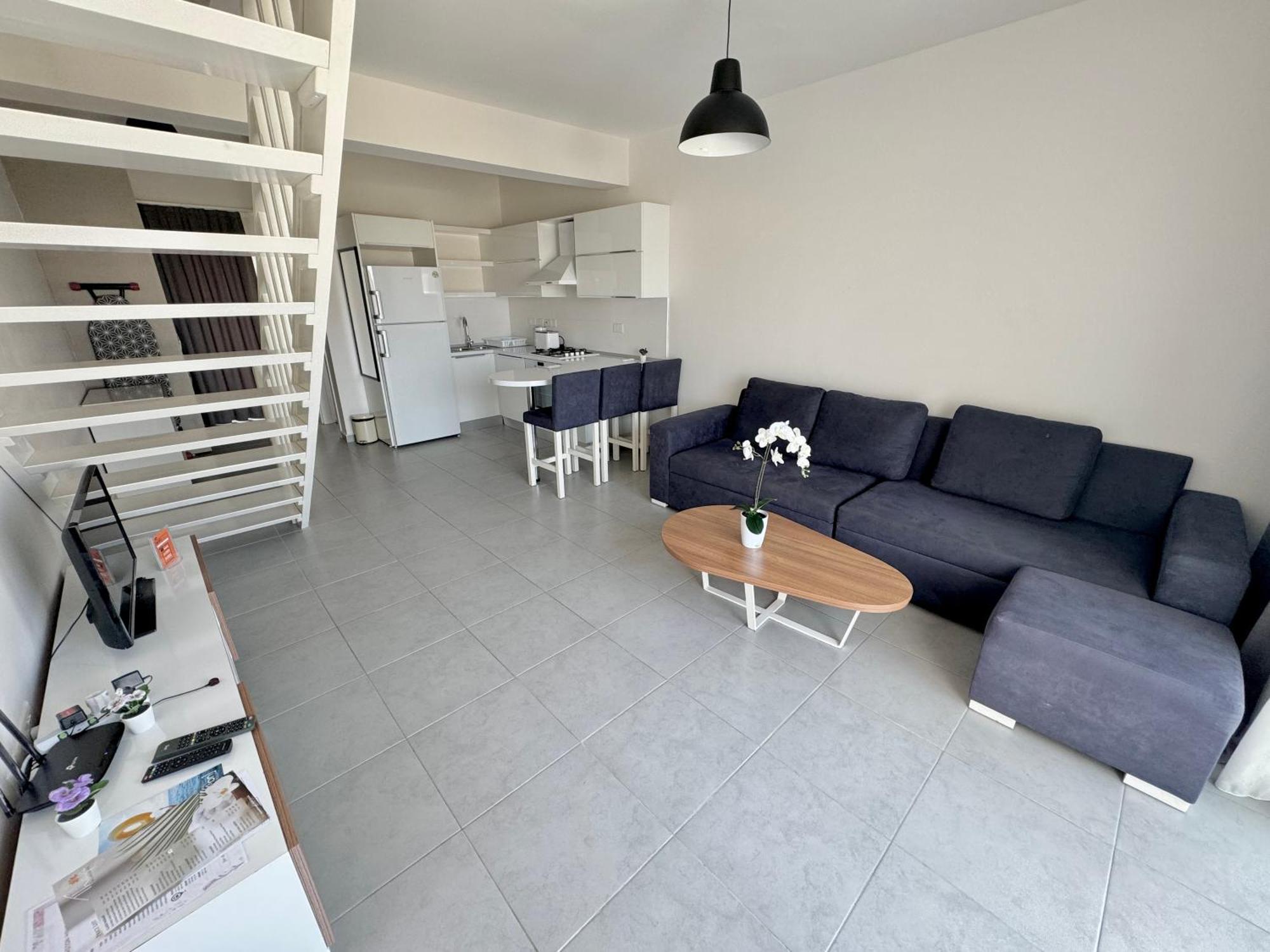 Carrington Holidays Кирения Екстериор снимка