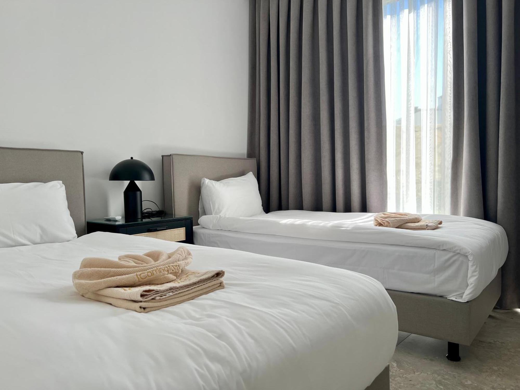 Carrington Holidays Кирения Екстериор снимка